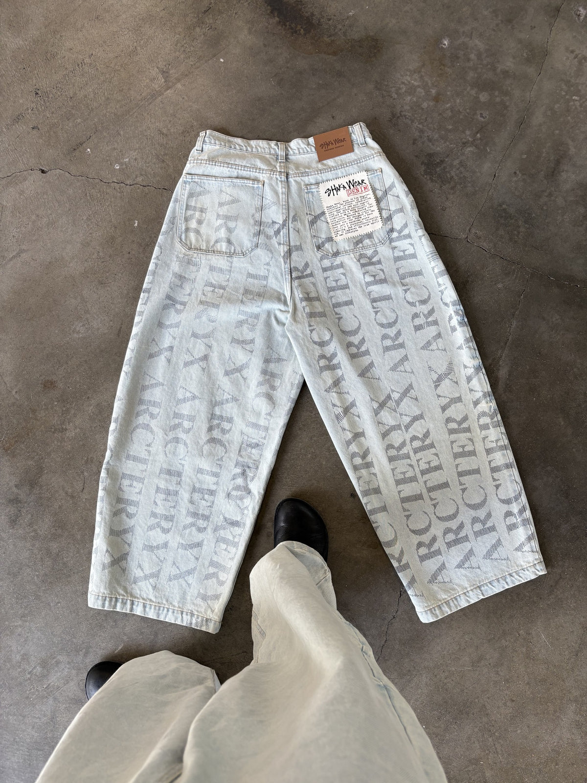 Shaka Print Gun 1 of 1 No. 07 Balloon Denim Pants, Waist 34, back