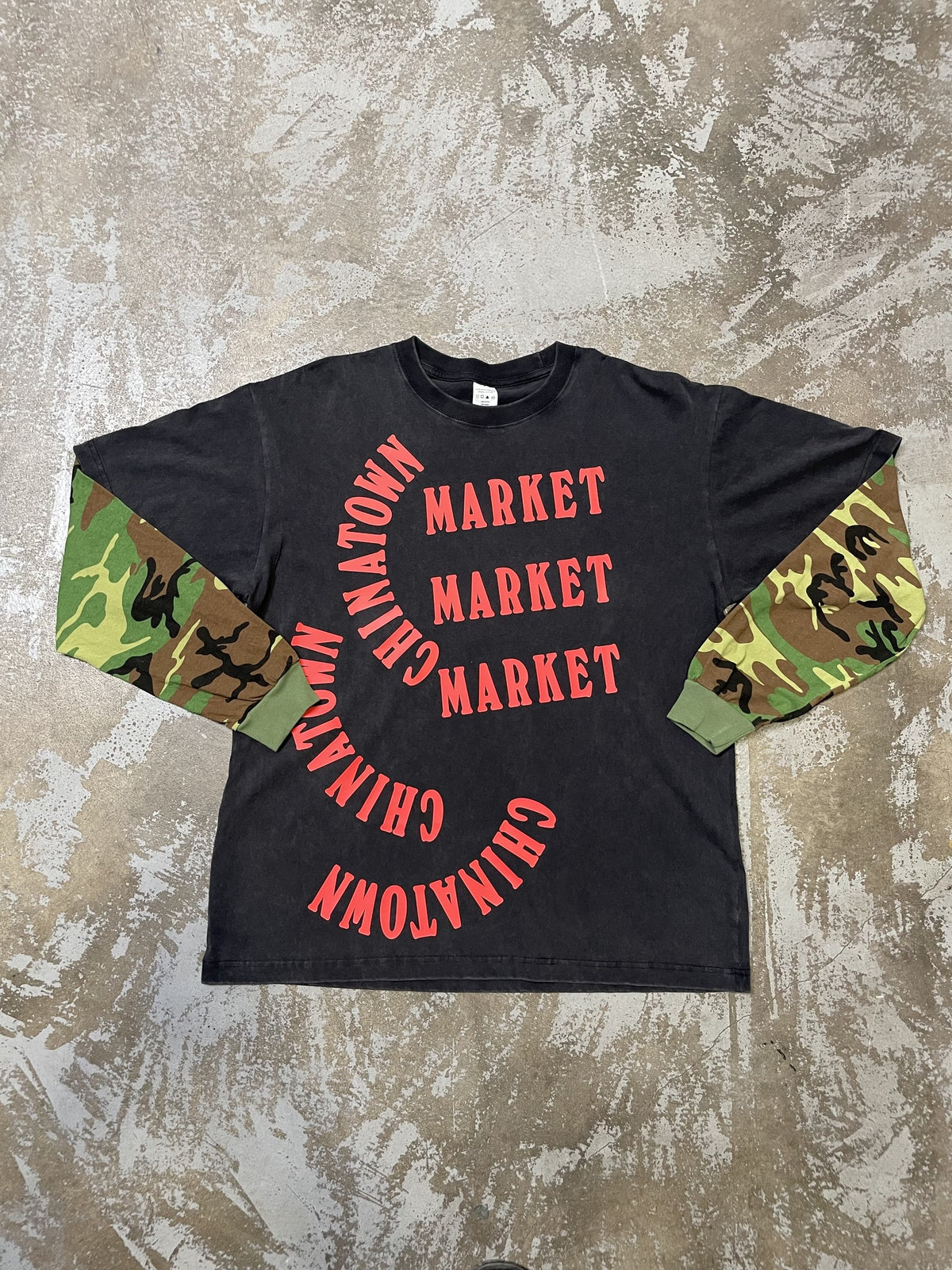 Market Repeat Long Sleeve Tee - front